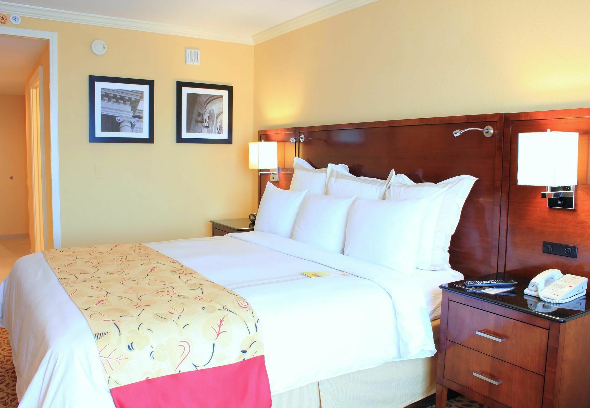 Готель St. Petersburg Marriott Clearwater Екстер'єр фото